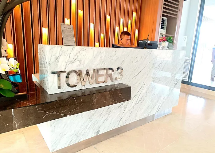 Staycation Near Sm Bicutan & Airport With 3 Pools, 50"tv, Smart Projector, Soundbar & Karaoke Apartamento Manila